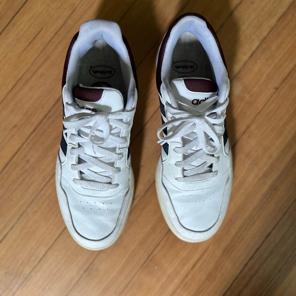 HOOPS 3.0 LOW SHOES size 11 US Cloud White / Shadow Navy / Shadow Red - Picture 2 of 4